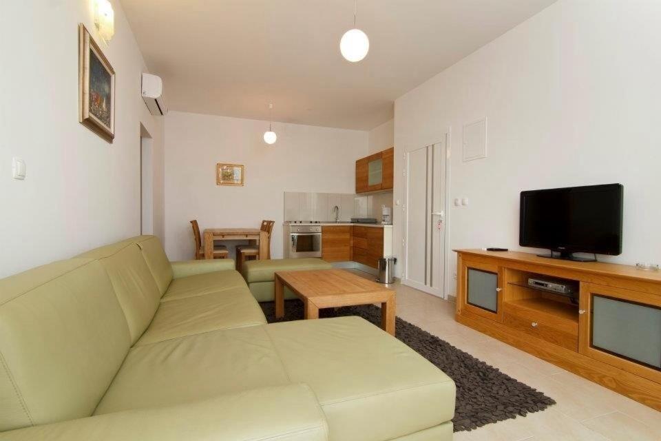 Apartments Vela Sollis Marusici  Стая снимка