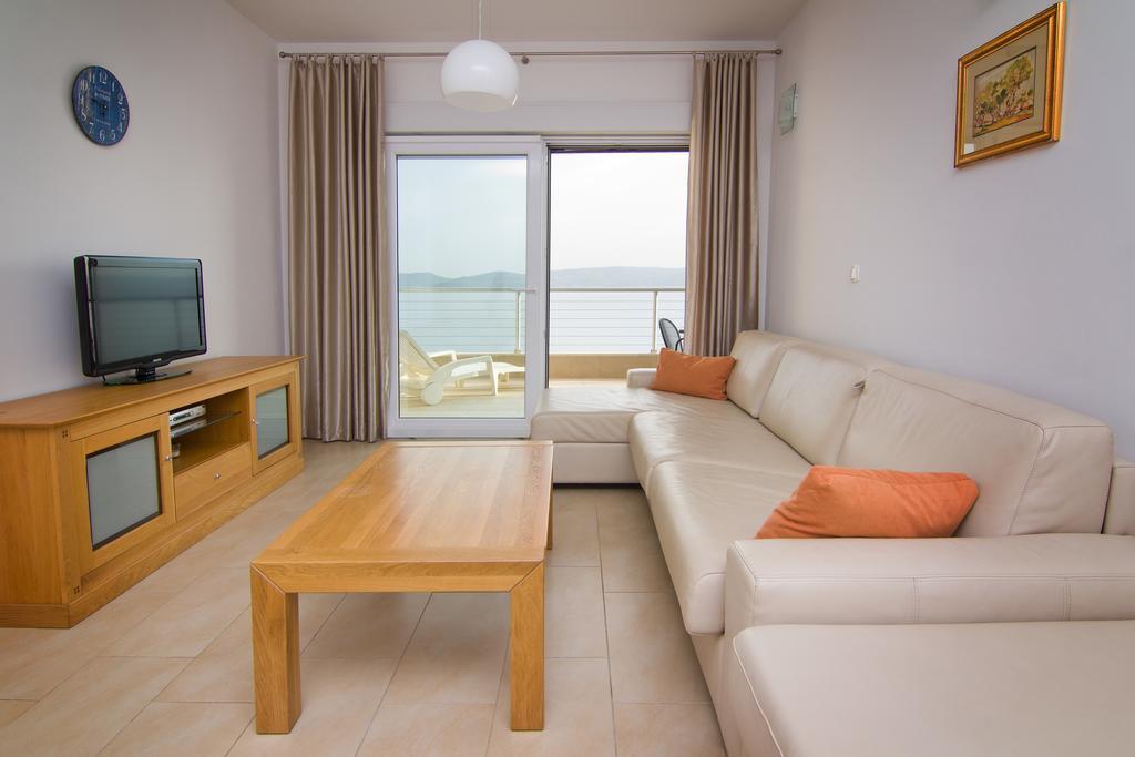 Apartments Vela Sollis Marusici  Екстериор снимка