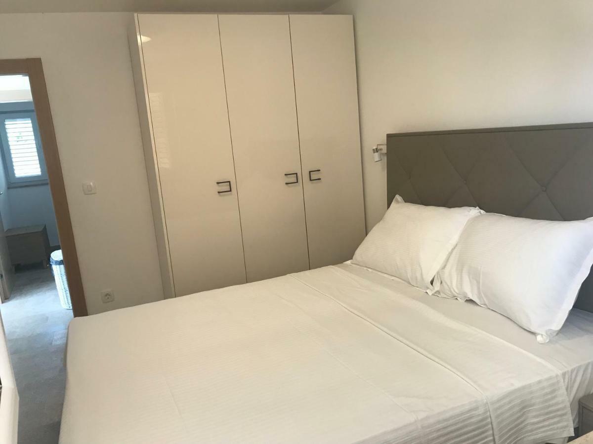 Apartments Vela Sollis Marusici  Екстериор снимка